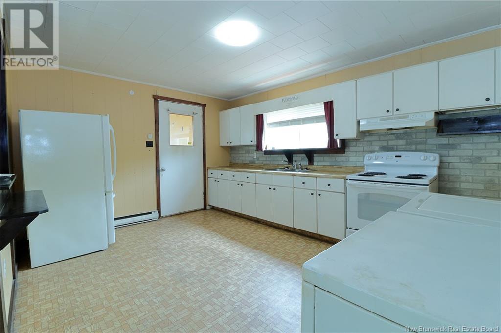 287 Main Street, Minto, New Brunswick  E4B 3R8 - Photo 13 - NB112776