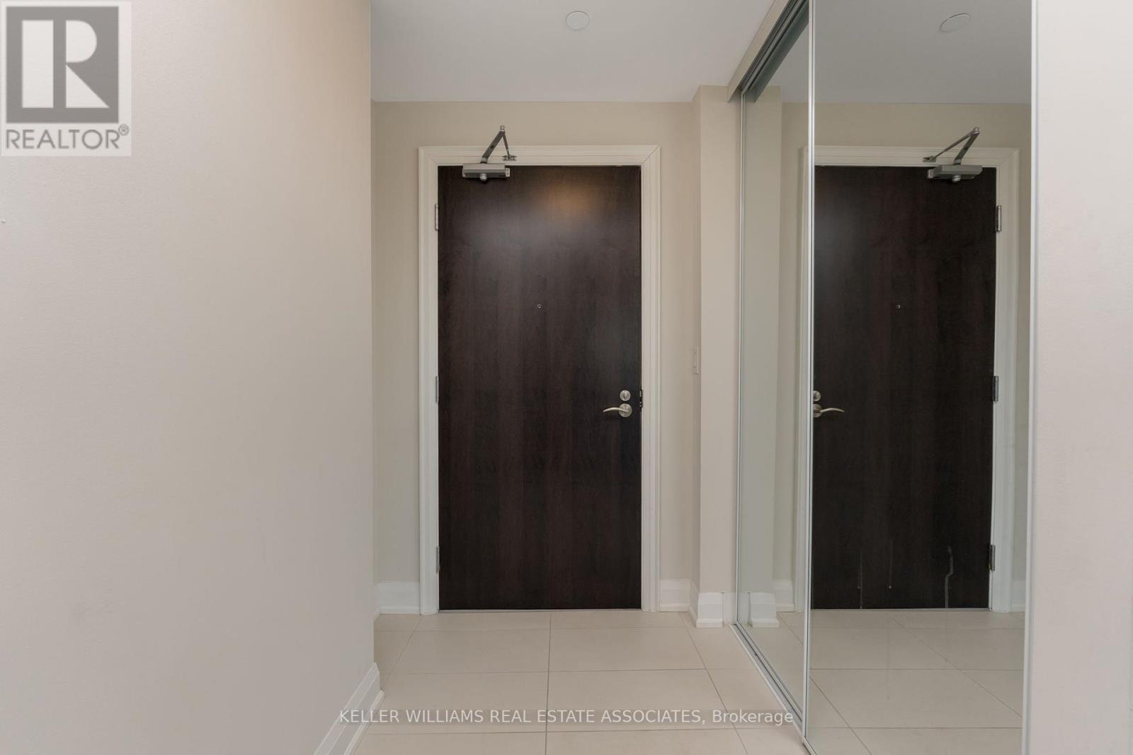 403 - 50 Hall Road, Halton Hills, Ontario  L7G 5G5 - Photo 3 - W12220564