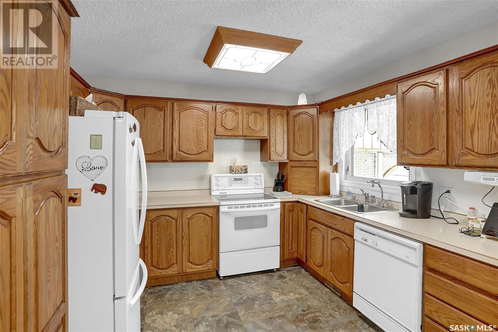 Property at 227 Rodenbush DRIVE image 3