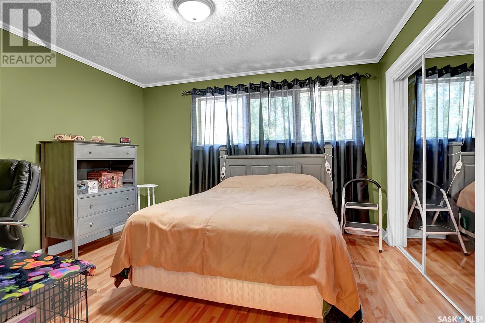 227 Rodenbush Drive, Regina, Saskatchewan  S4R 6X1 - Photo 16 - SK008682