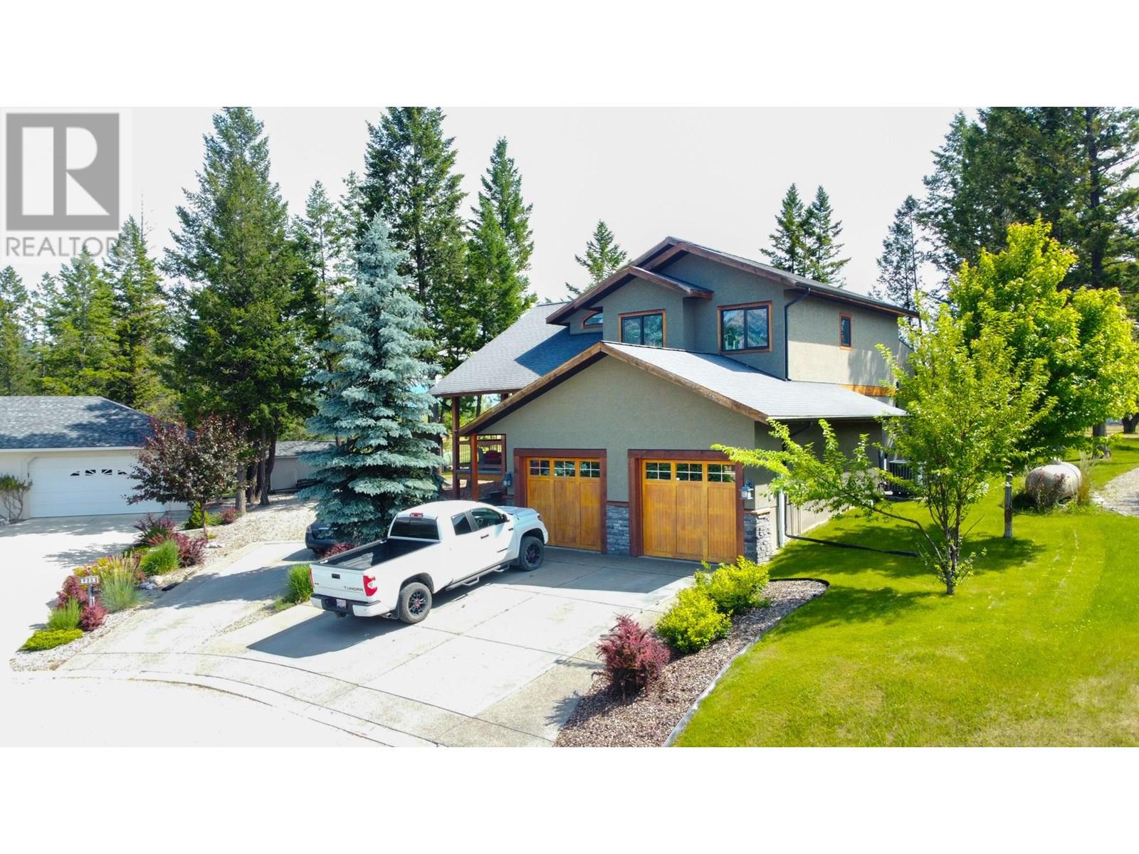 640 UPPER LAKEVIEW Road Unit# 29, invermere, British Columbia