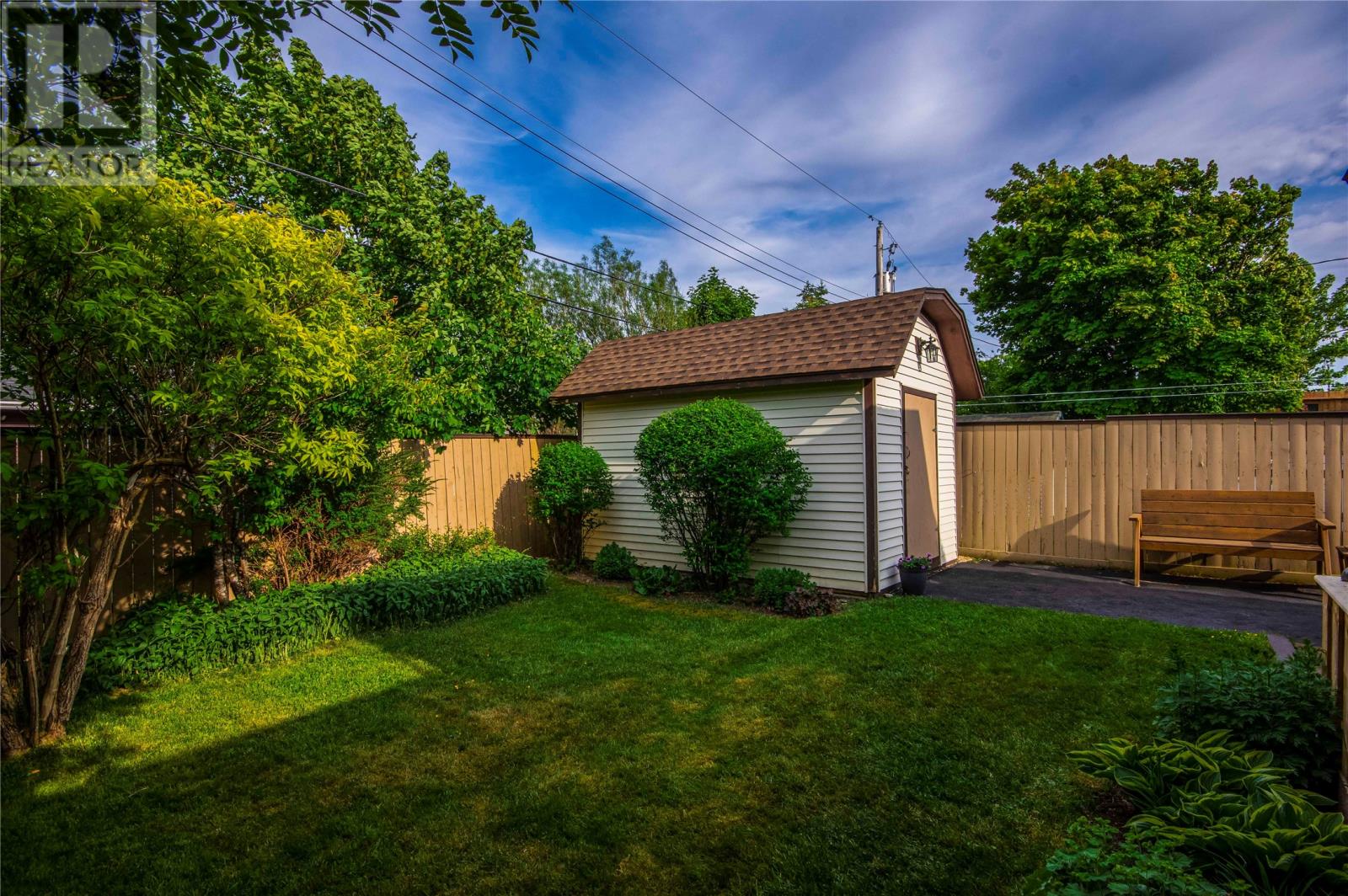 Property at 20 Jane Heights image 4