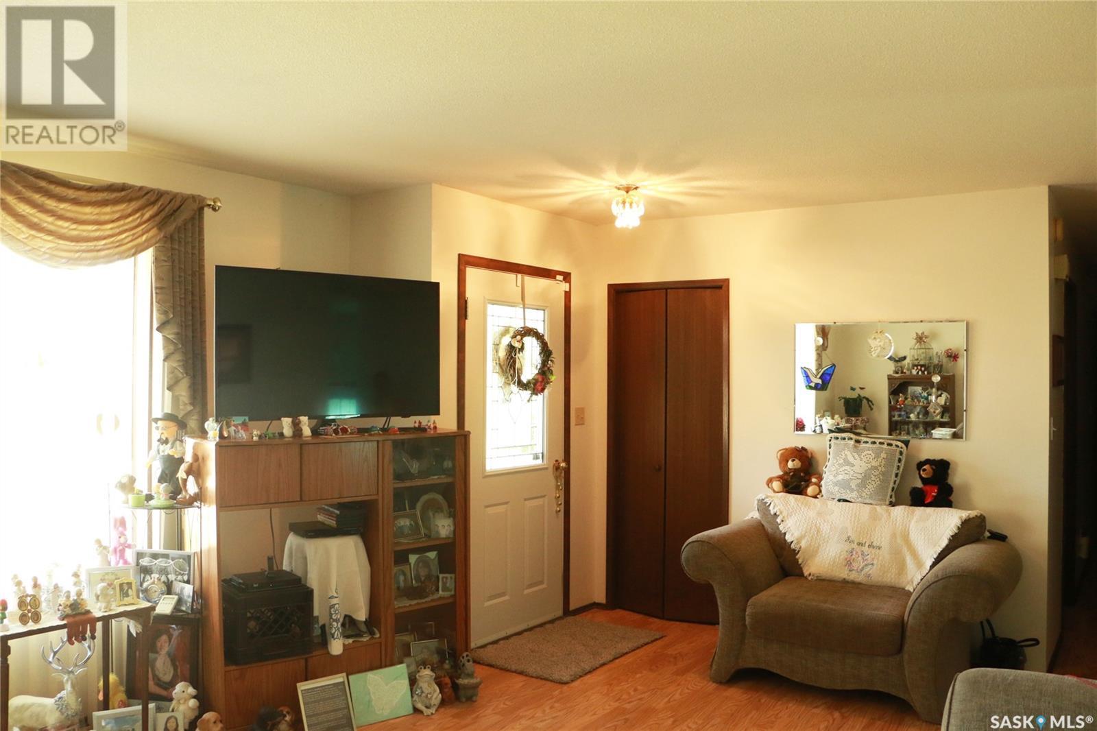 304 Rosher Street, Colonsay, Saskatchewan  S0K 0Z0 - Photo 2 - SK010141
