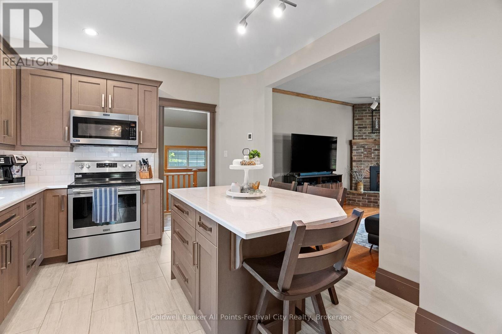 32 Cambria Road S, Goderich, Ontario  N7A 3E4 - Photo 21 - X12234899