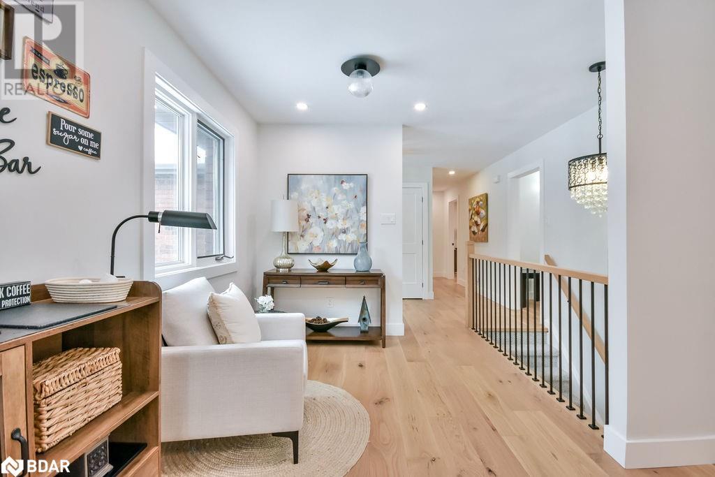 Property at 46 HOLLOWAY Lane image 5