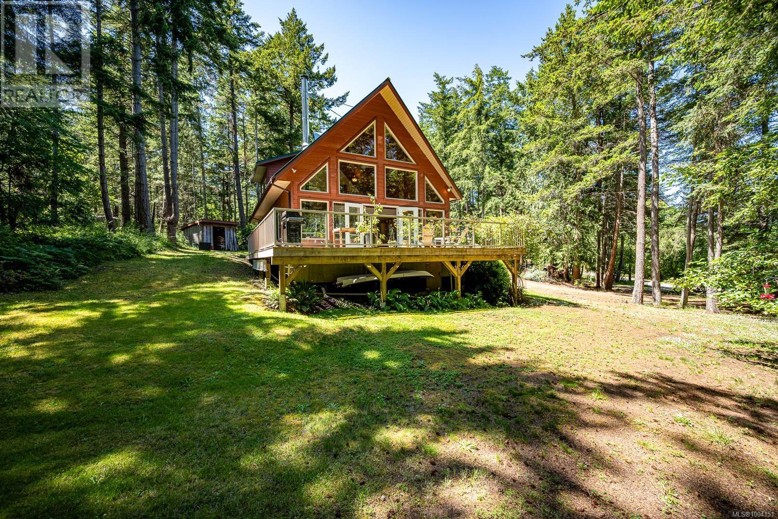 5455 Porpoise Cres, hornby island, British Columbia V0R1Z0