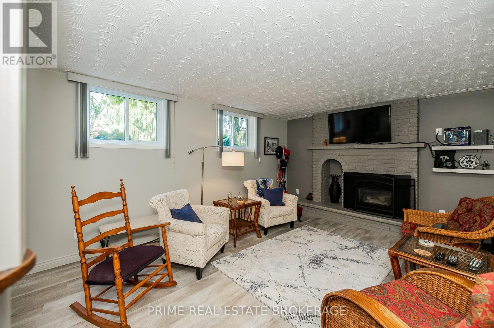 188 Elm Street, West Elgin, Ontario  N0L 2P0 - Photo 21 - X12235623