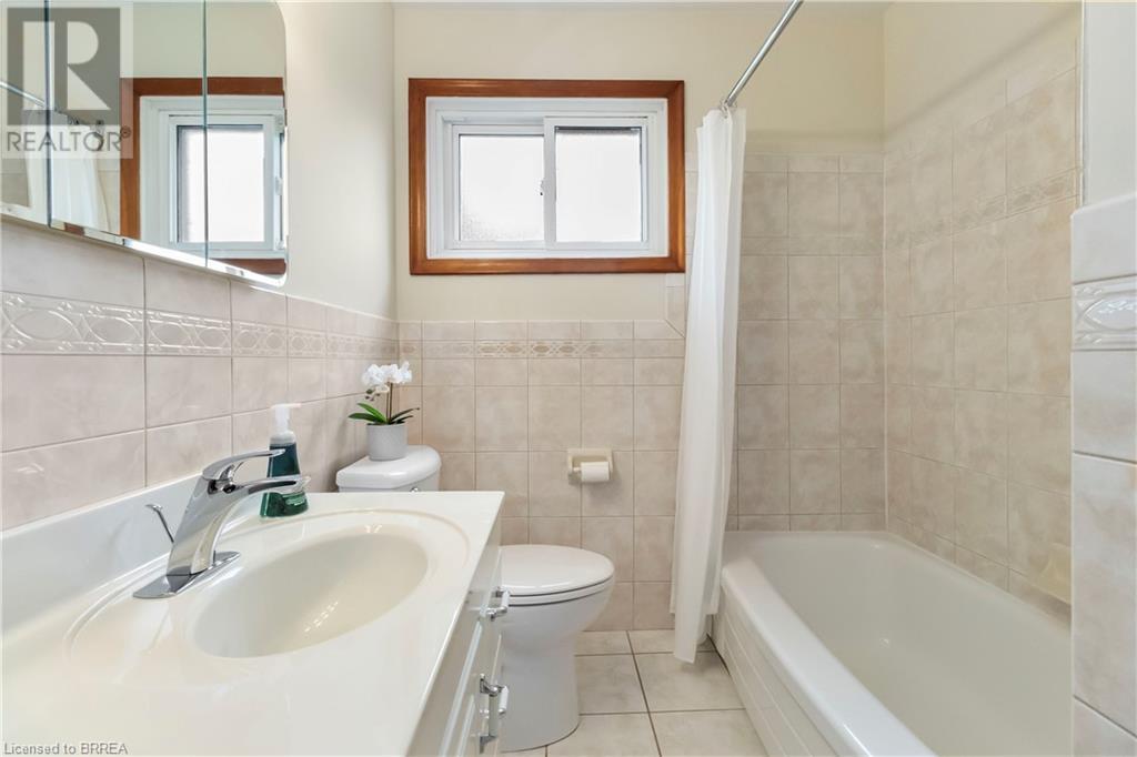 2 Barbara Street, Brantford, Ontario  N3R 5M8 - Photo 26 - 40741083