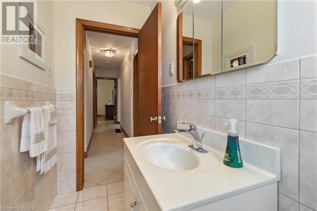 2 Barbara Street, Brantford, Ontario  N3R 5M8 - Photo 28 - 40741083