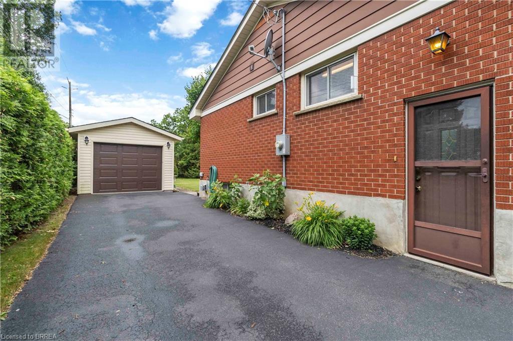 2 Barbara Street, Brantford, Ontario  N3R 5M8 - Photo 8 - 40741083
