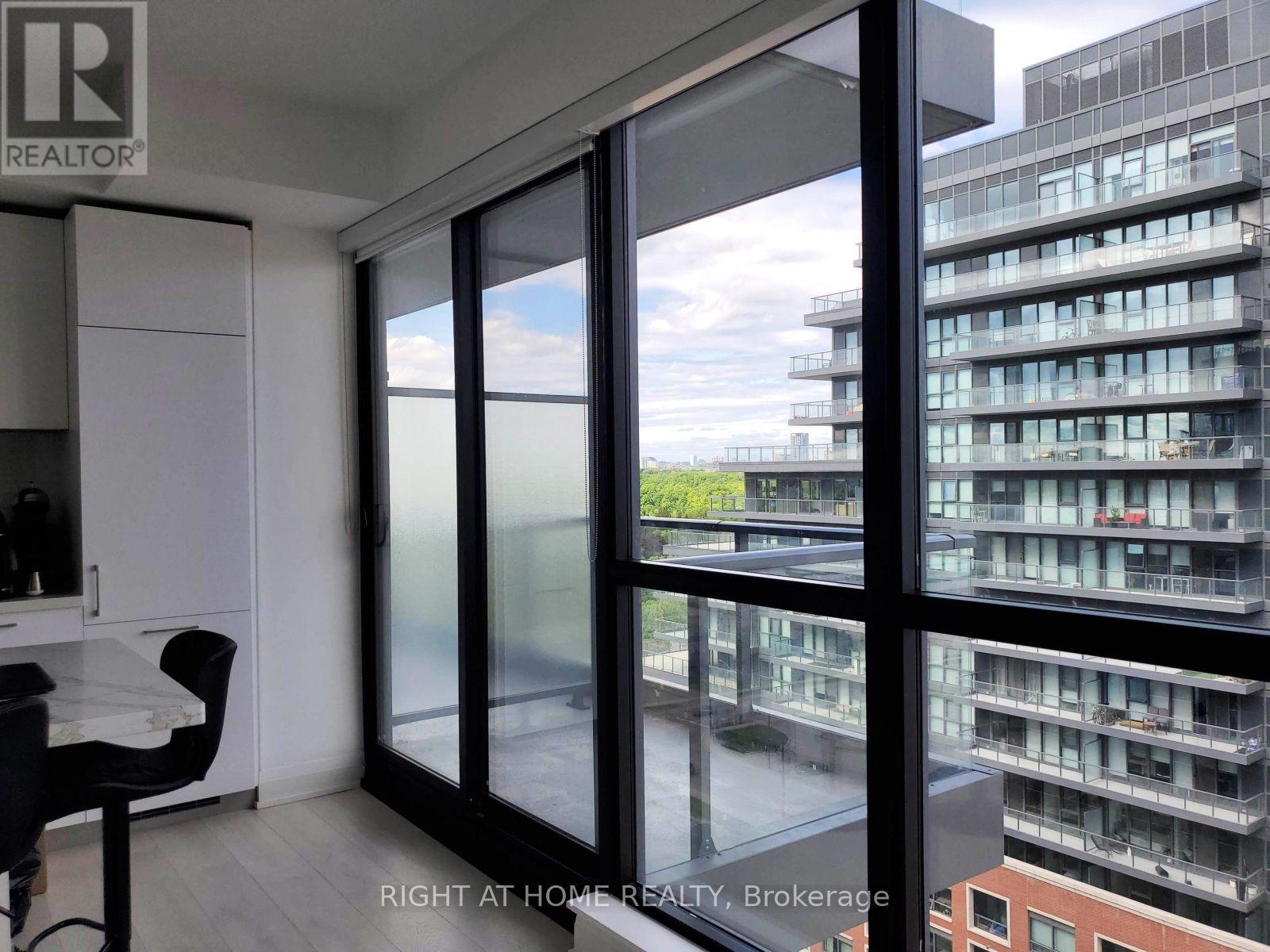 1308 - 33 Frederick Todd Way, Toronto, Ontario  M4G 0C9 - Photo 2 - C12204204