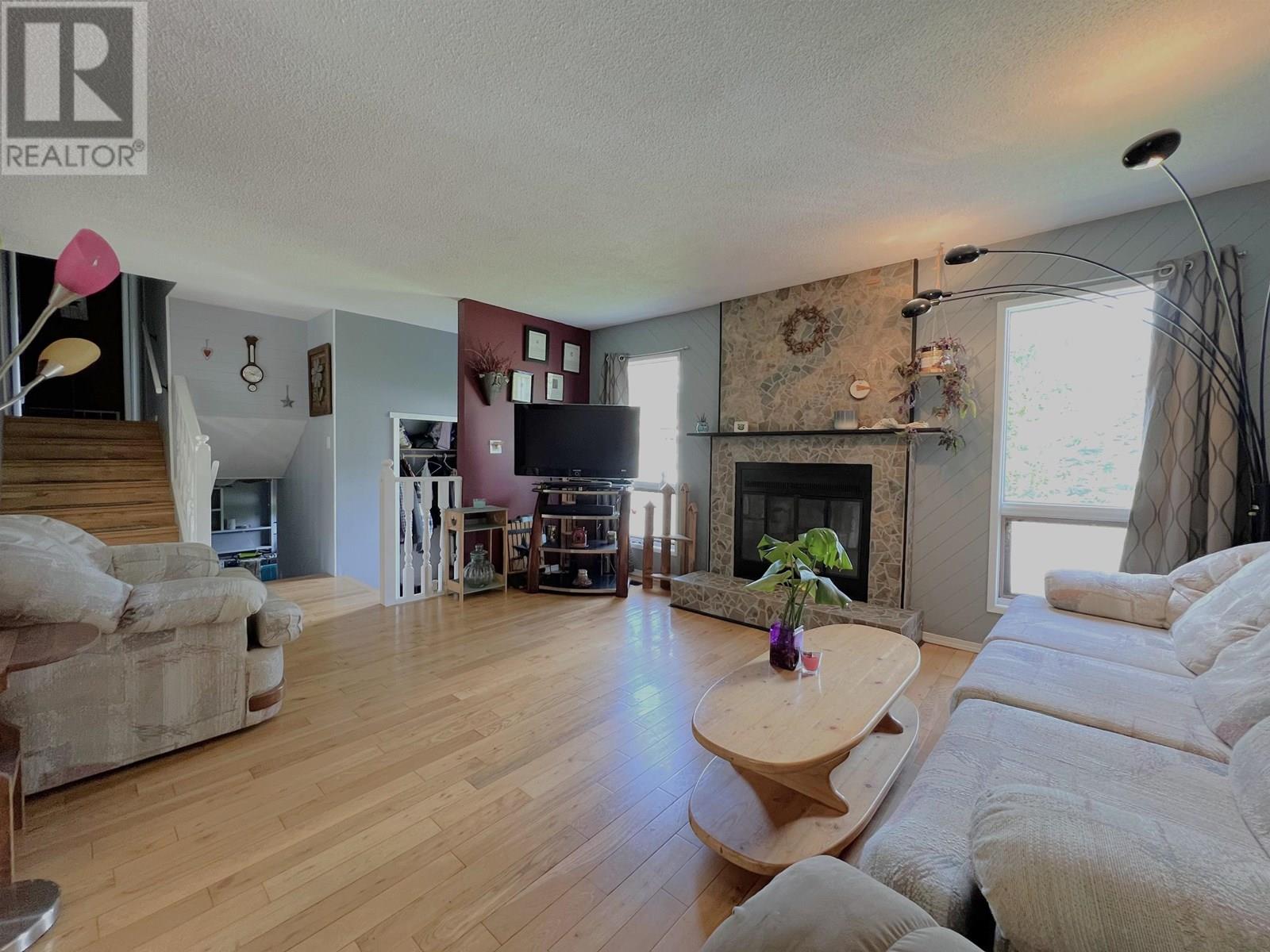 Property at 8145 ST LAWRENCE AVENUE image 5