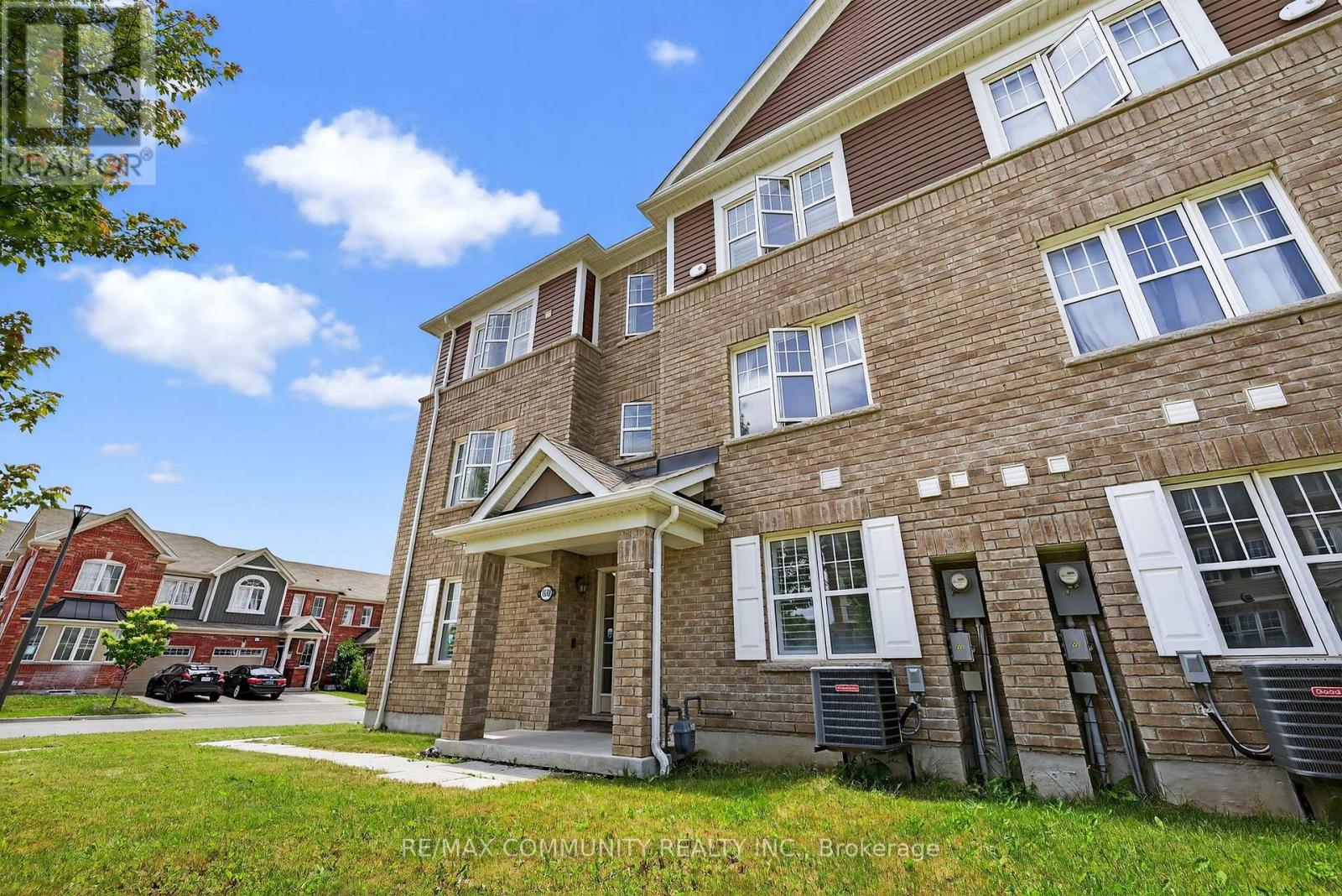 Property at 1040 DRAGONFLY AVENUE image 3