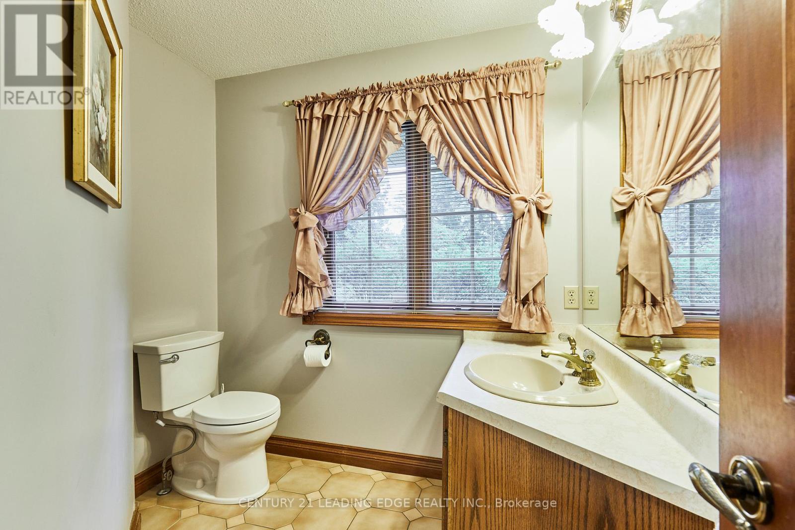 1127 Oshawa Boulevard N, Oshawa, Ontario  L1G 5W2 - Photo 17 - E12235126