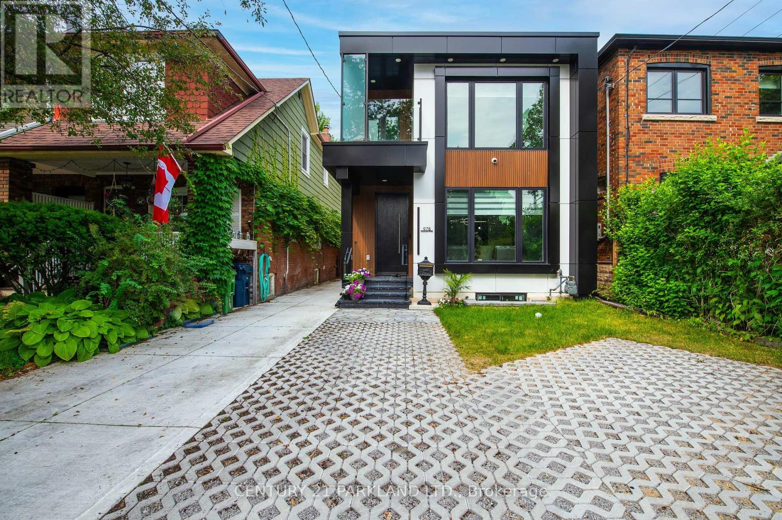 Property at 978 CARLAW AVENUE image 4