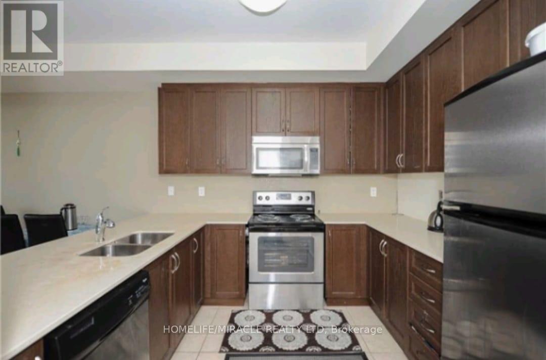 Property at 8 - 9601 JANE STREET image 3