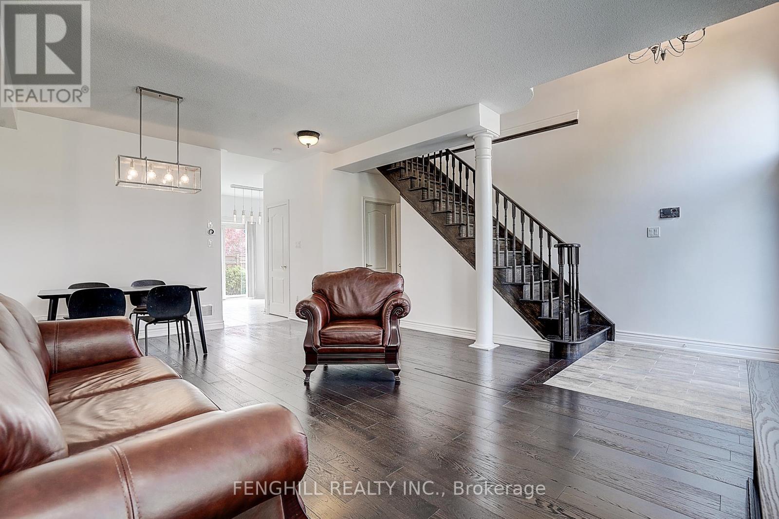 Property at 23 VELLORE WOODS BOULEVARD image 2