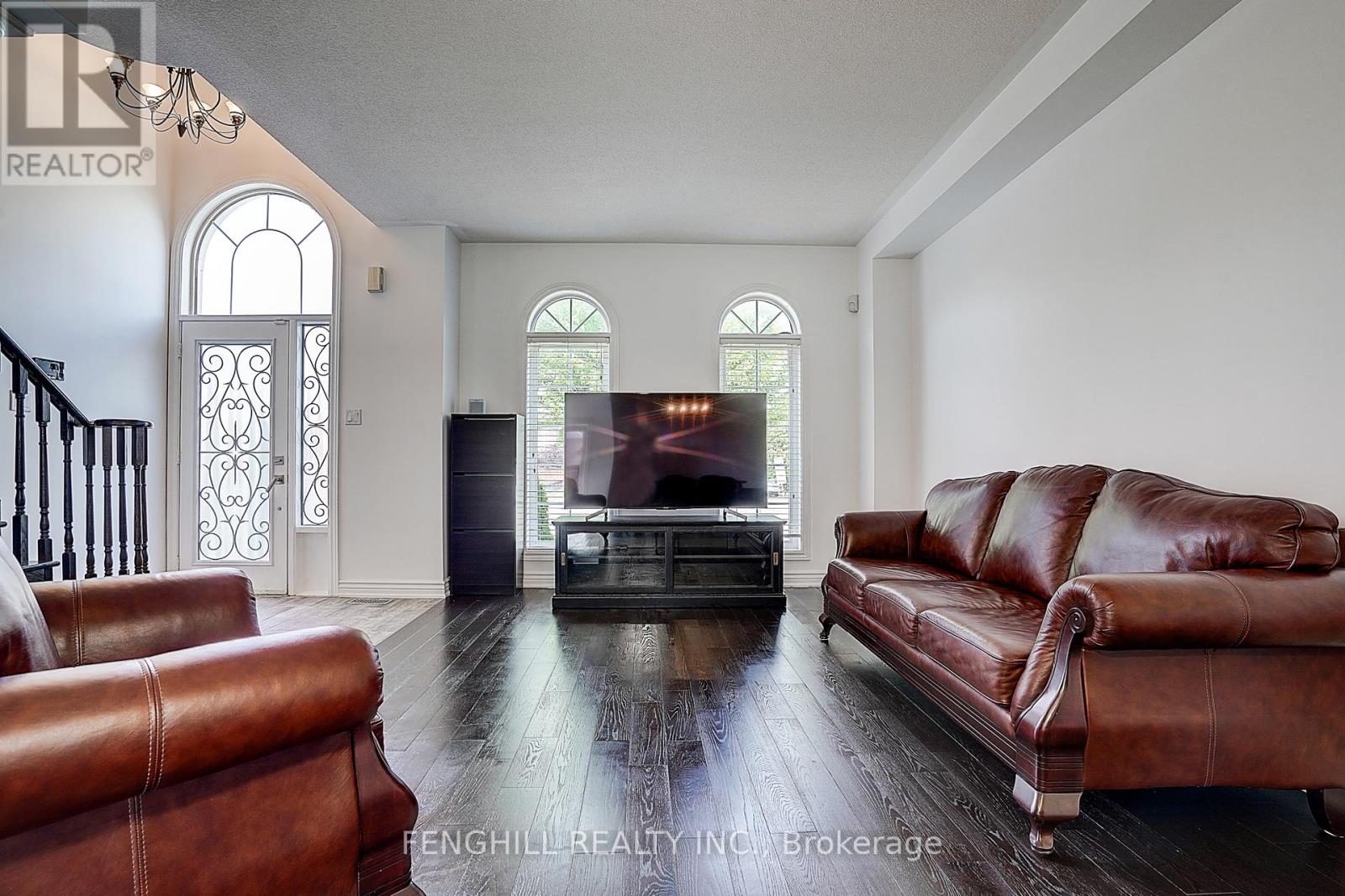 Property at 23 VELLORE WOODS BOULEVARD image 5