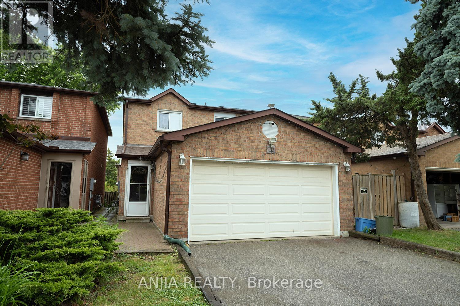 Property at 19 DUNBAR CRESCENT image 3