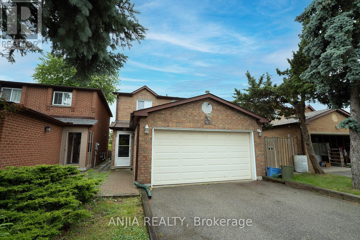 Property at 19 DUNBAR CRESCENT image 4