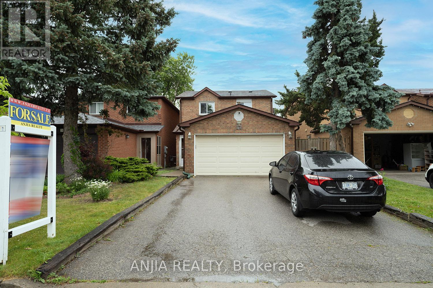 Property at 19 DUNBAR CRESCENT image 5