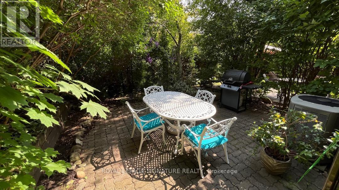 Property at 19 LAURIE SHEPWAY image 1