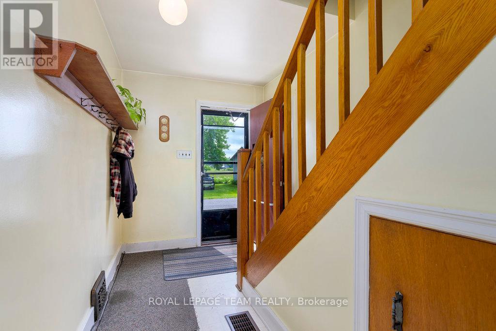 1965 Marchurst Road, Ottawa, Ontario  K2K 1X7 - Photo 12 - X12235755