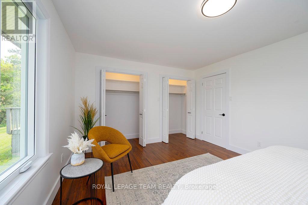 517 Donald B. Munro Drive, Ottawa, Ontario  K0A 1L0 - Photo 11 - X12235757