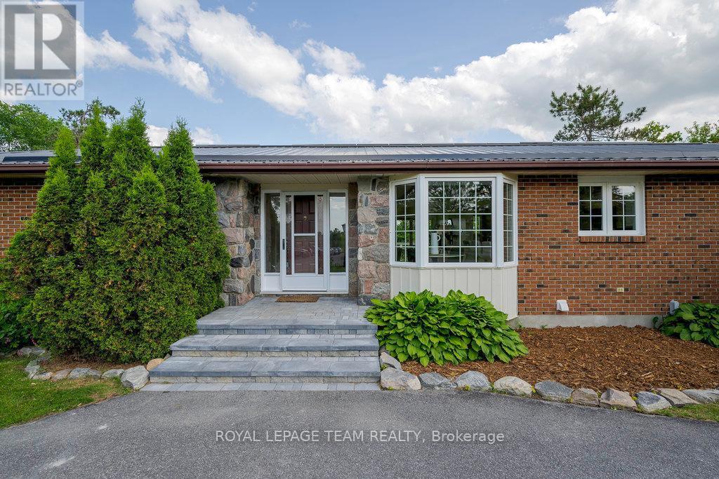 Property at 517 DONALD B. MUNRO DRIVE image 2