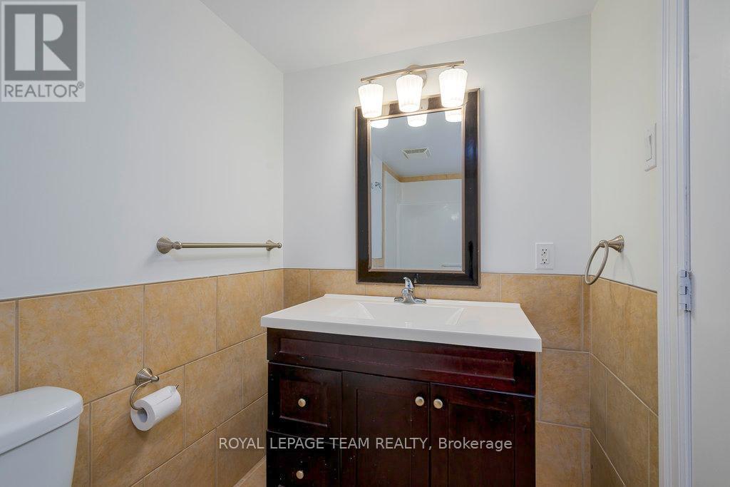 517 Donald B. Munro Drive, Ottawa, Ontario  K0A 1L0 - Photo 30 - X12235757