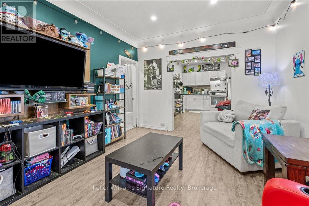 Property at 5000 BRIDGE STREET image 3