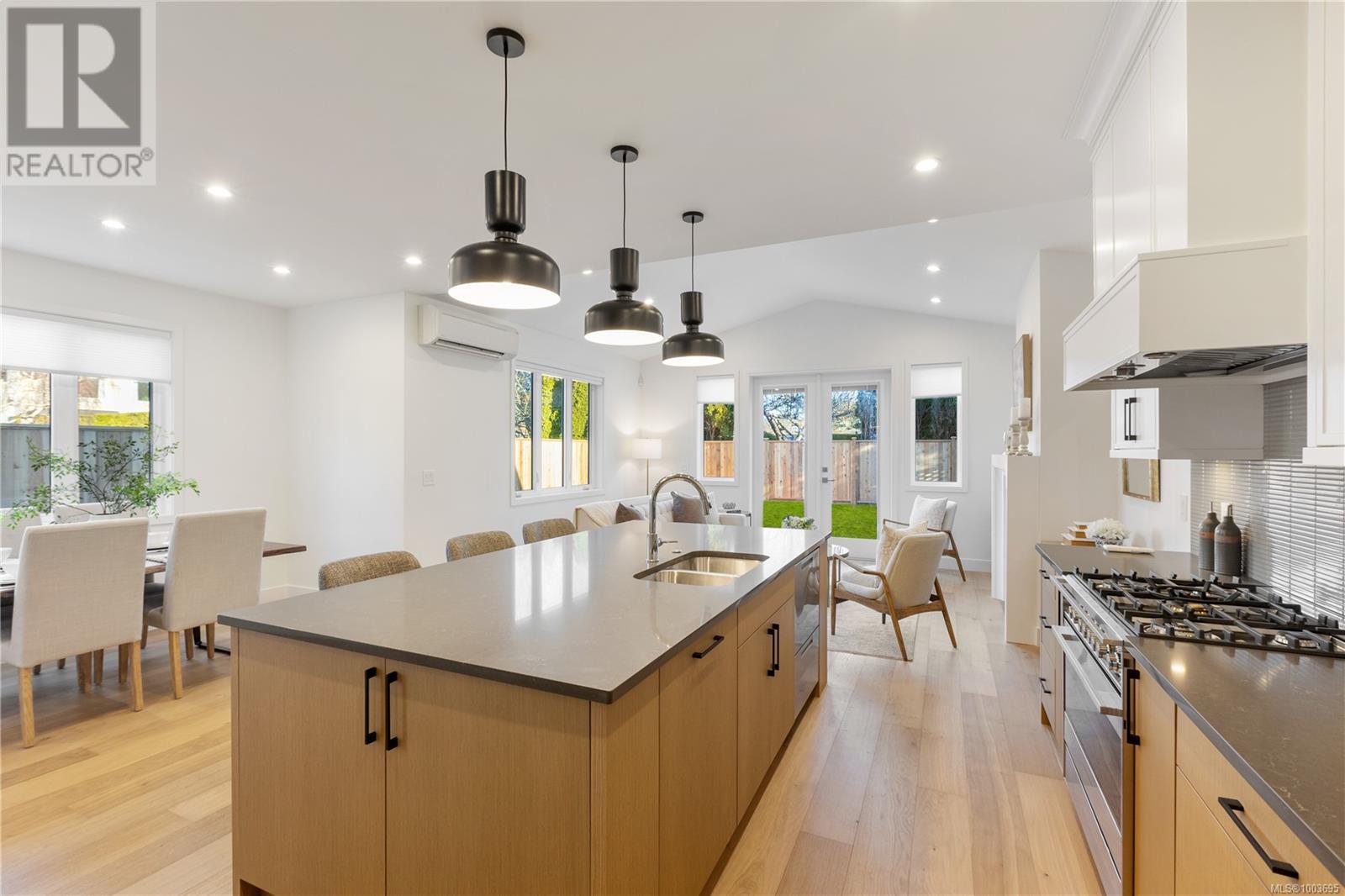 Property at 4319 Majestic Dr image 2
