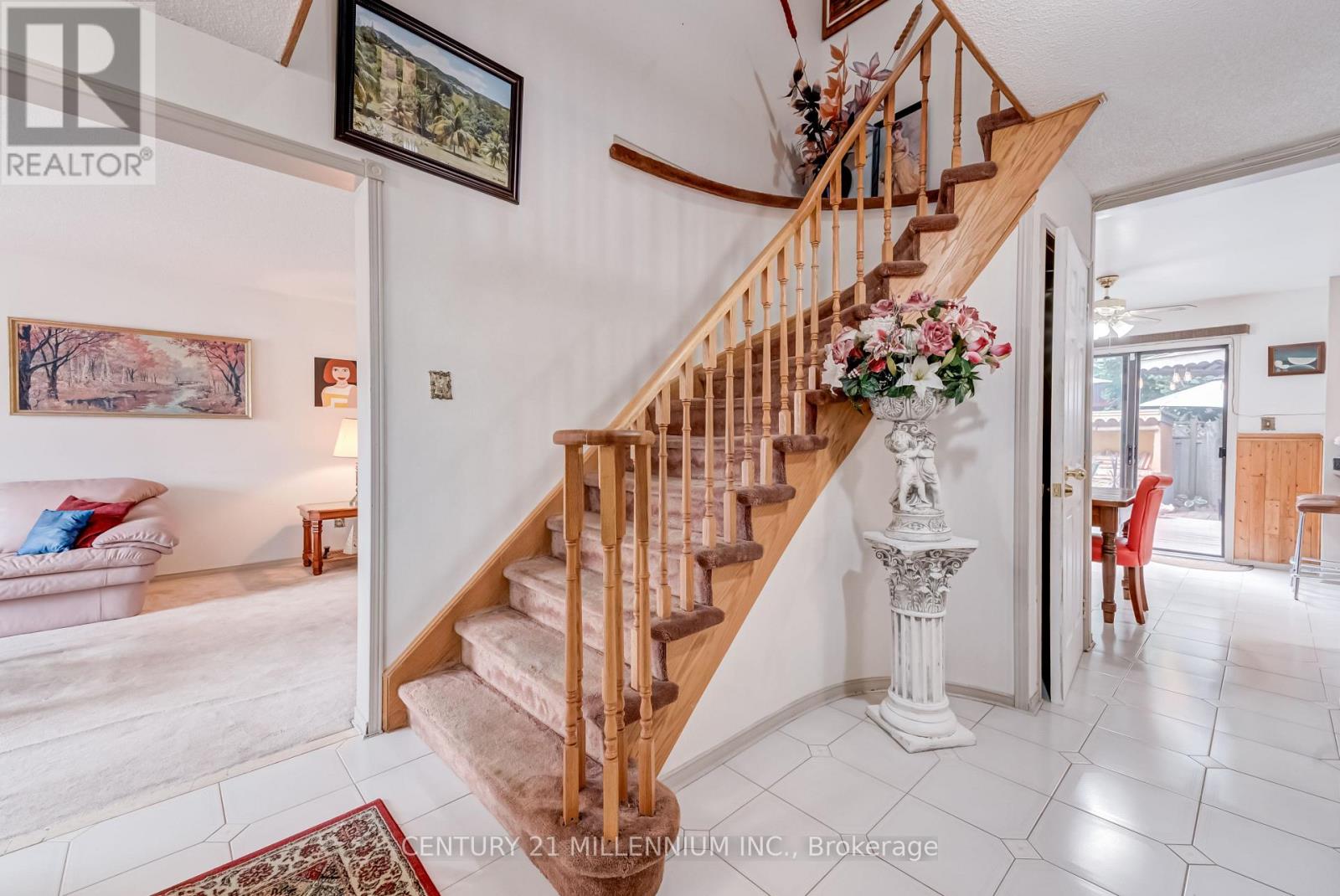 61 Castlehill Road, Brampton, Ontario  L6X 4C9 - Photo 11 - W12235084