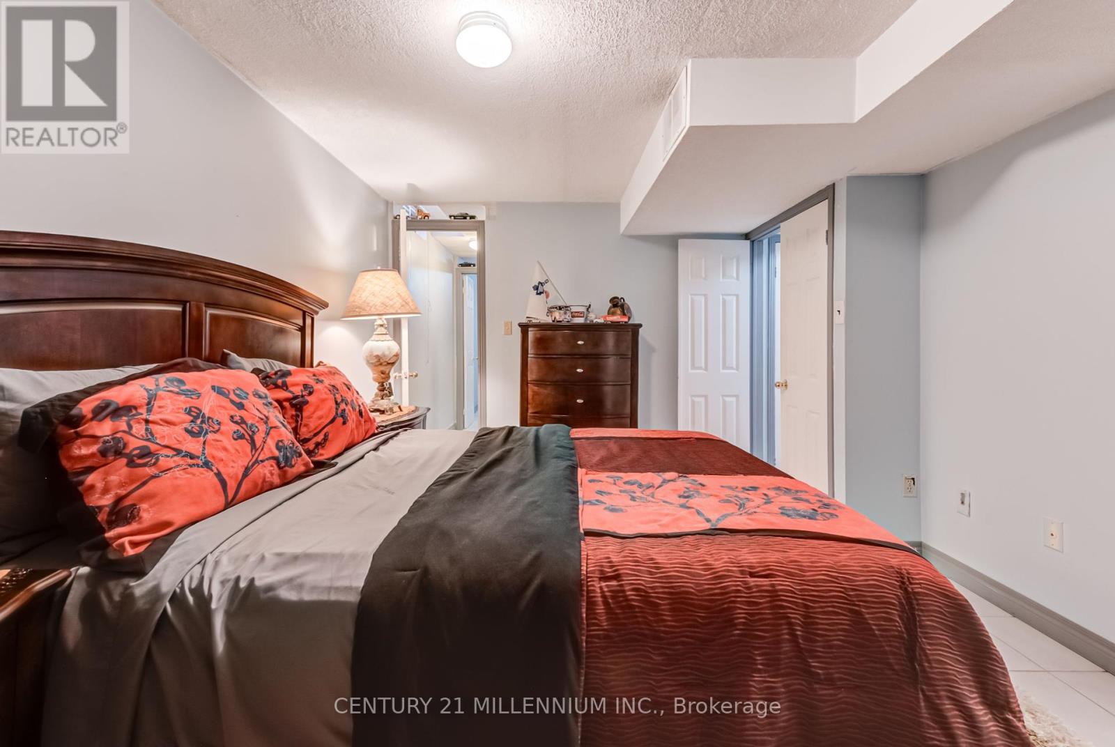 61 Castlehill Road, Brampton, Ontario  L6X 4C9 - Photo 32 - W12235084