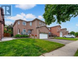 61 CASTLEHILL ROAD, Brampton, Ontario
