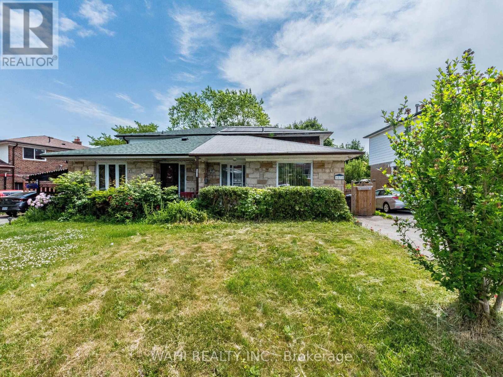 Property at 6872 DARCEL AVENUE image 3
