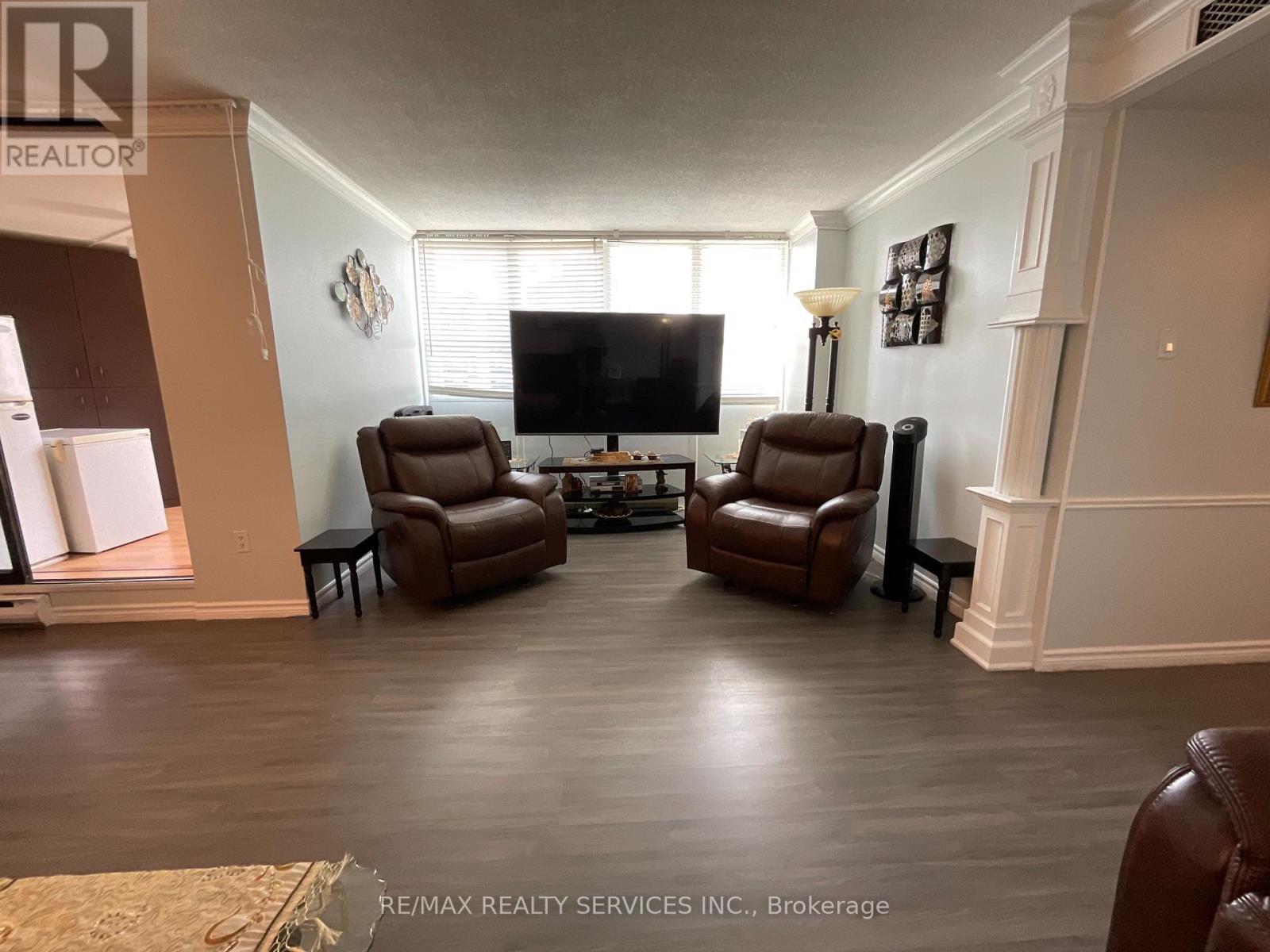706 - 2323 Confederation Parkway, Mississauga, Ontario  L5B 1R6 - Photo 18 - W12235298