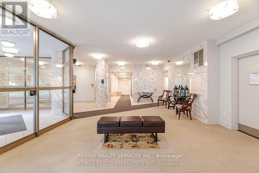 706 - 2323 Confederation Parkway, Mississauga, Ontario  L5B 1R6 - Photo 4 - W12235298
