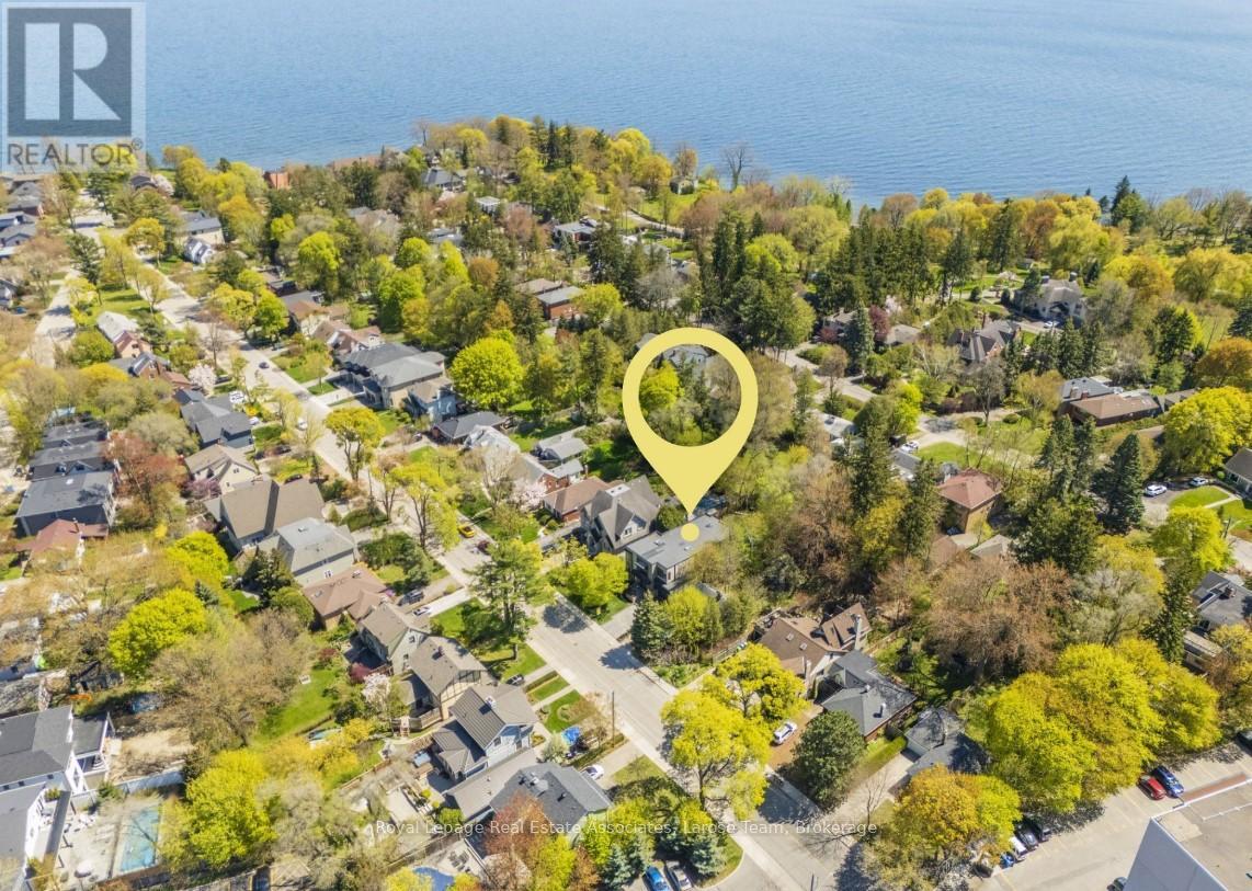 Property at 16 MAPLE AVENUE S image 4