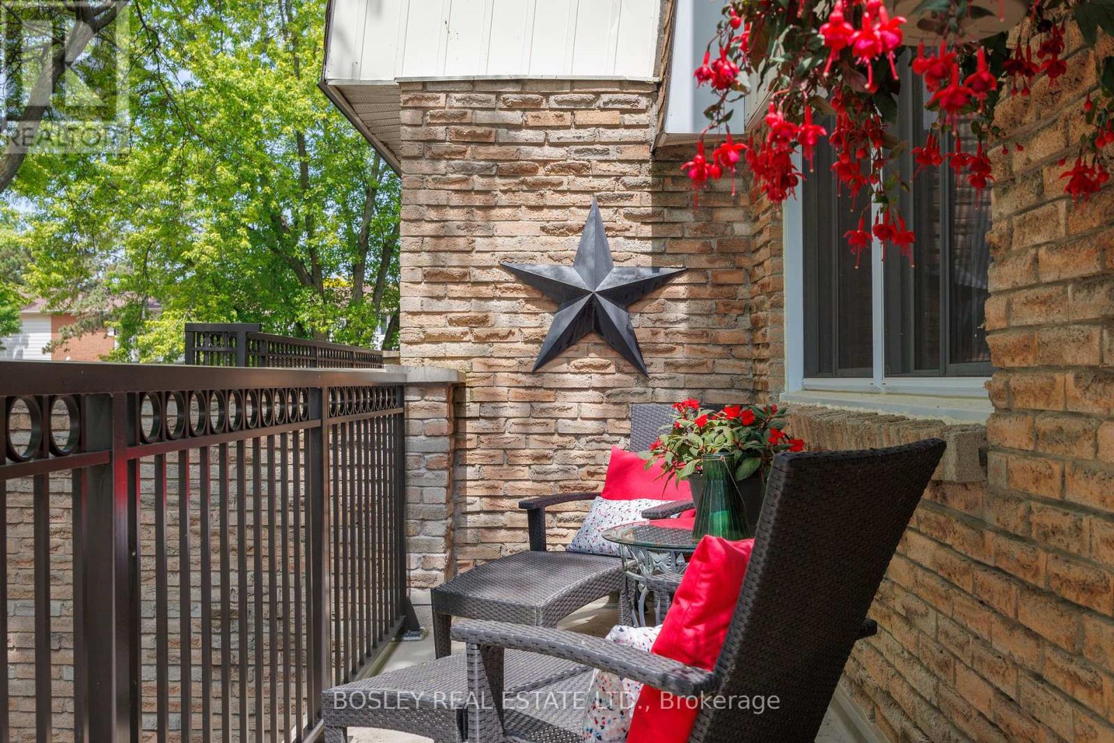 Property at 3 - 2098 MARINE DRIVE W image 3