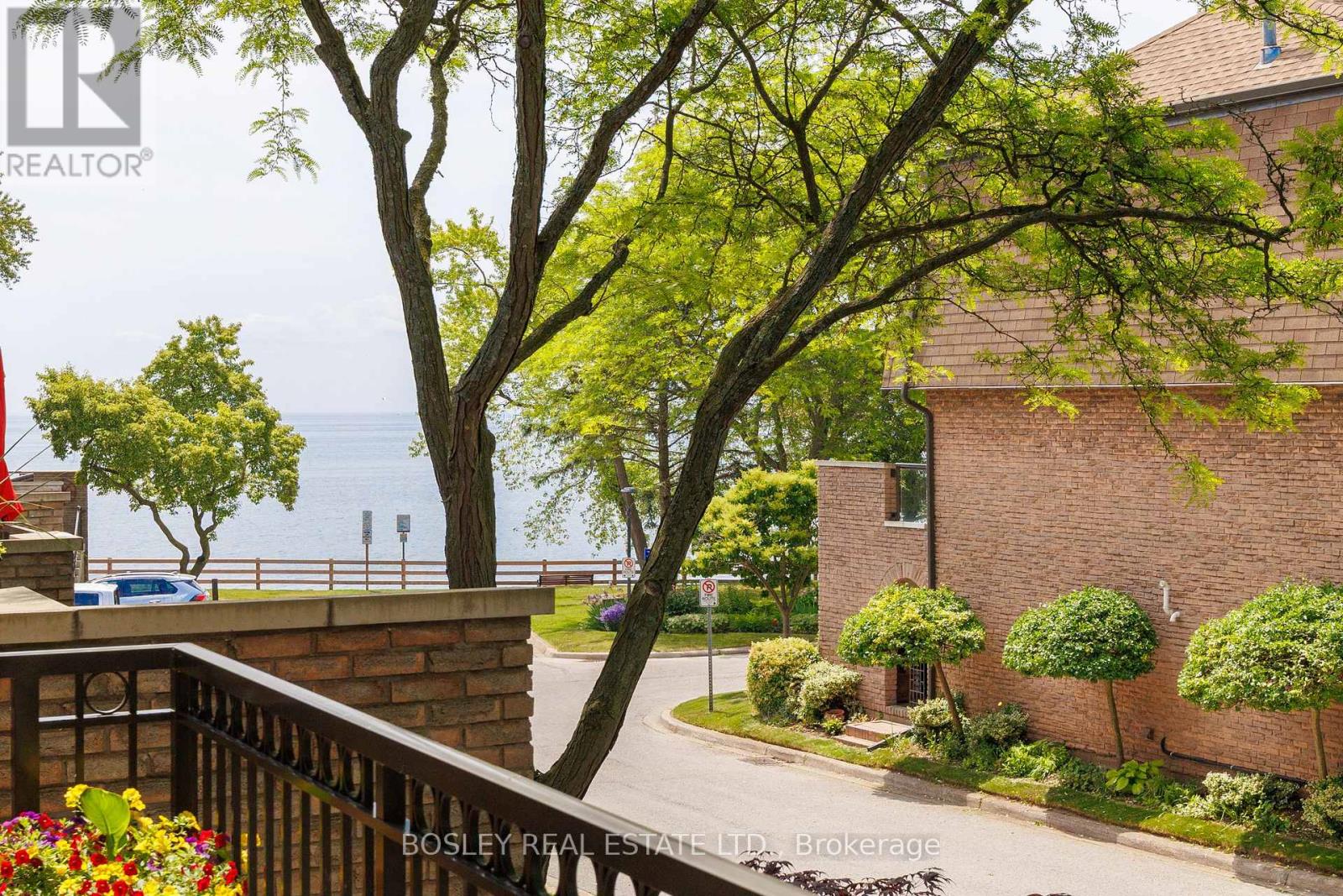Property at 3 - 2098 MARINE DRIVE W image 4