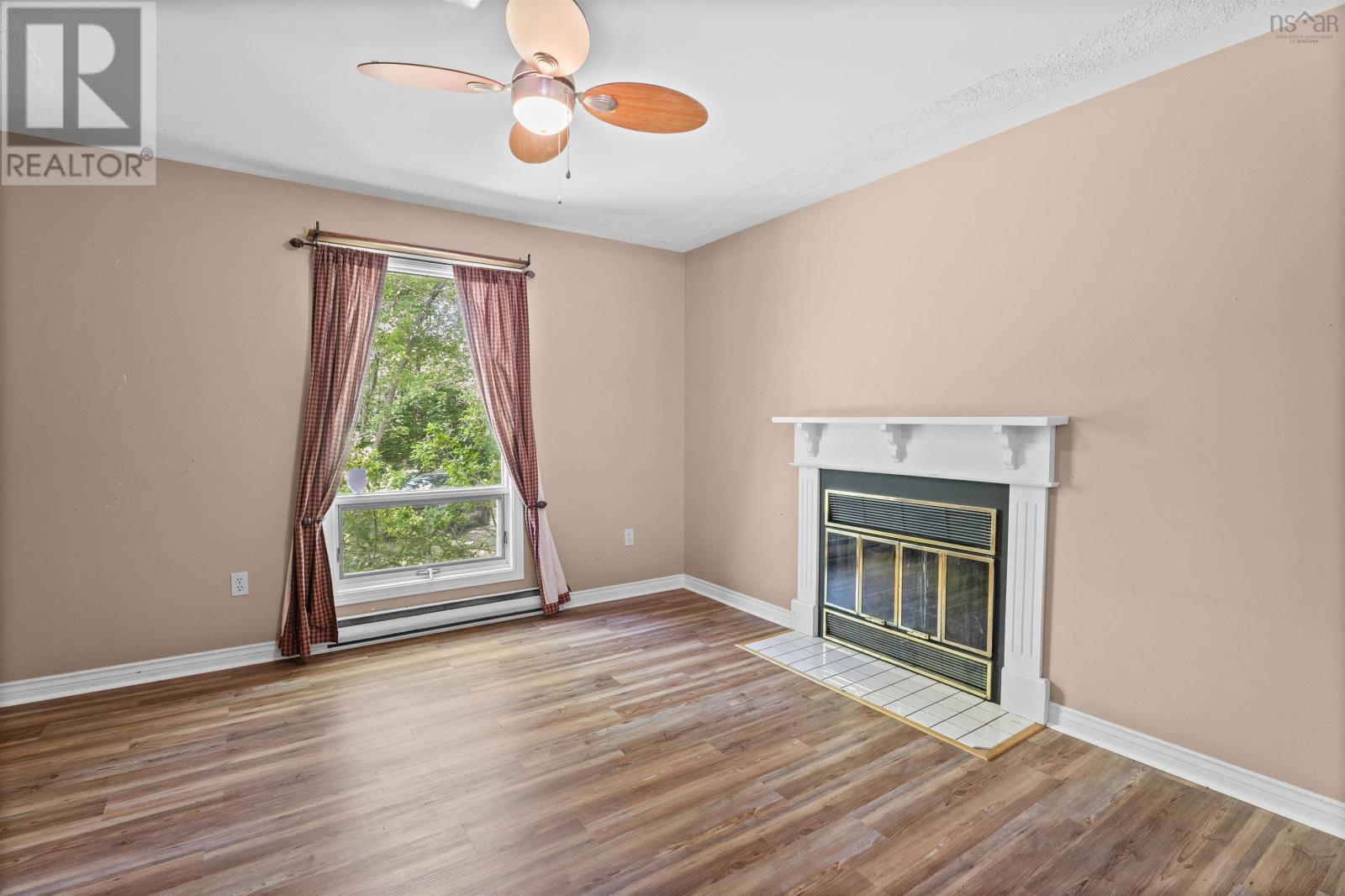Property at 239 Buckingham Drive image 5