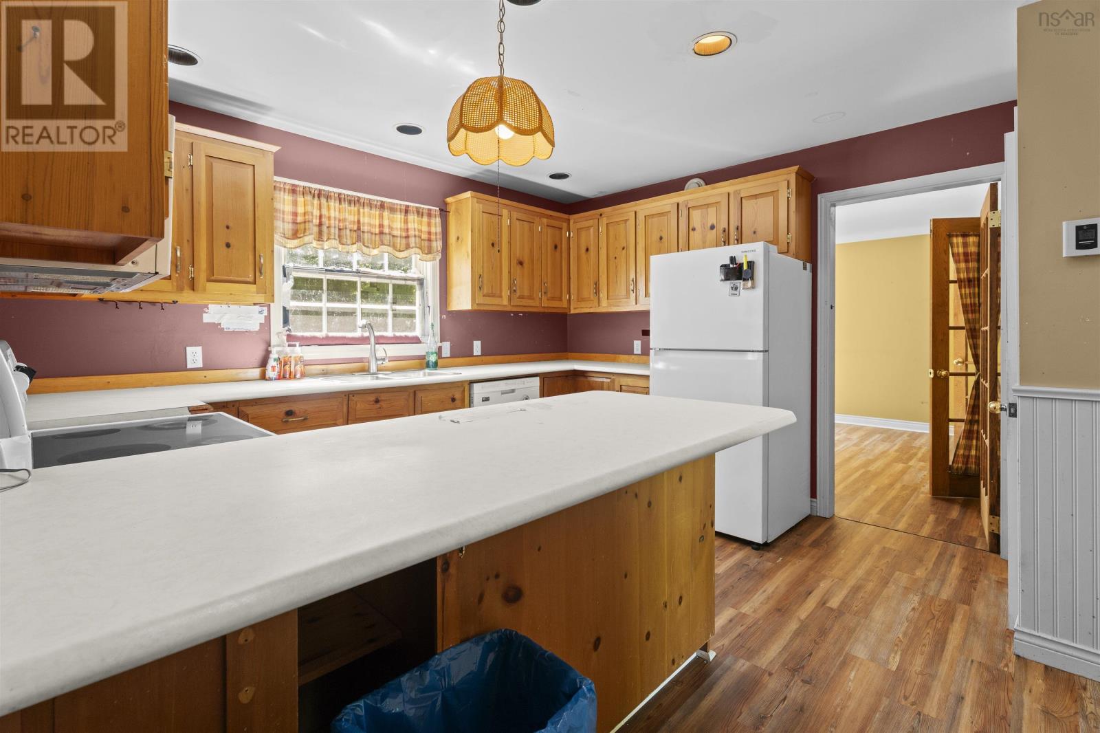 Property at 239 Buckingham Drive image 2