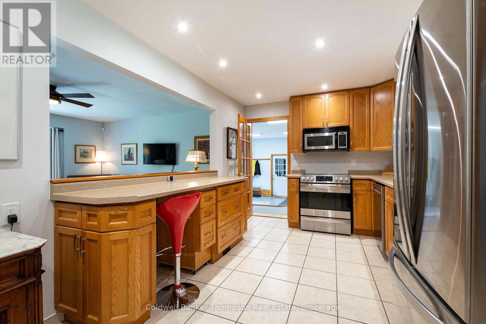 57 Hiawatha Drive, Huntsville, Ontario  P0B 1L0 - Photo 10 - X12235800
