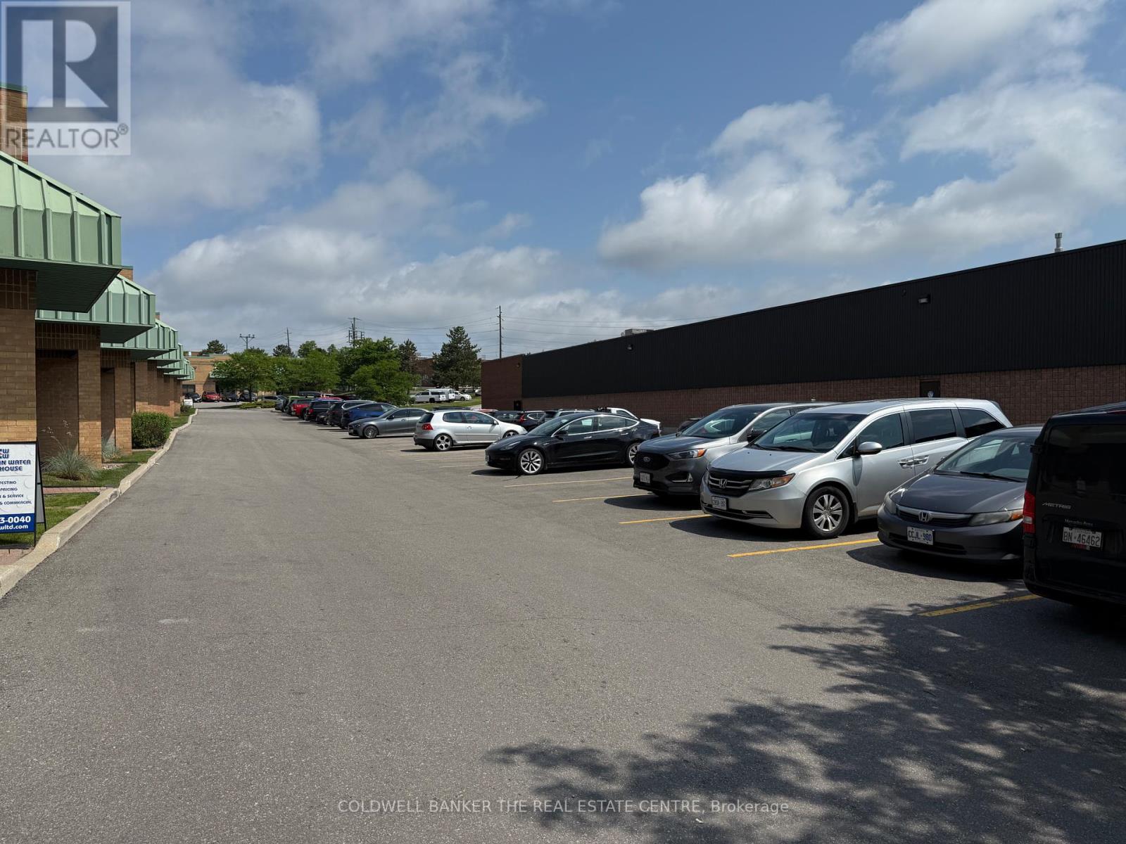 16/17 - 17075 Leslie Street, Newmarket, Ontario  L3Y 8E1 - Photo 3 - N12231144