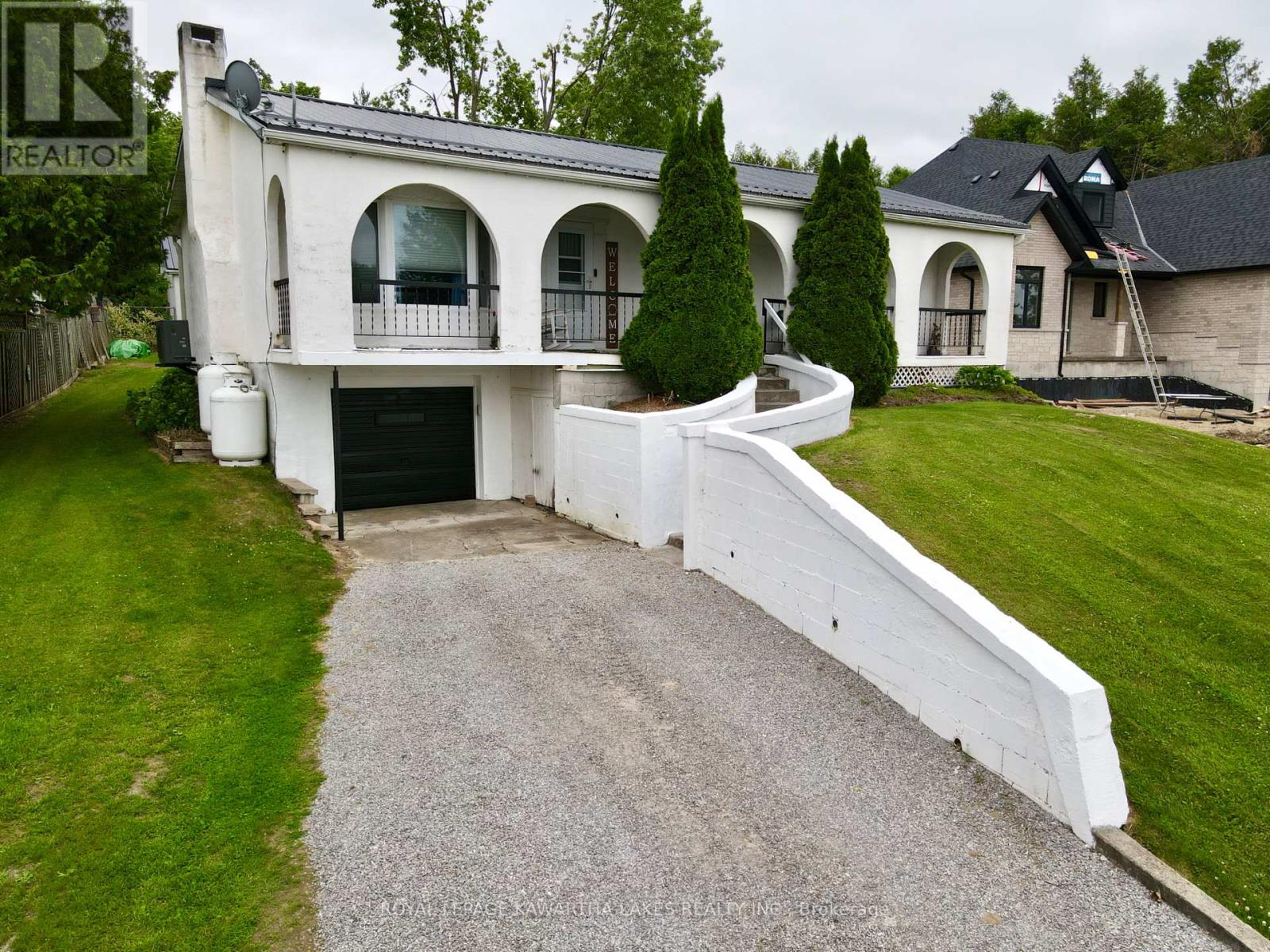 Property at 835 CEDAR GLEN ROAD image 2