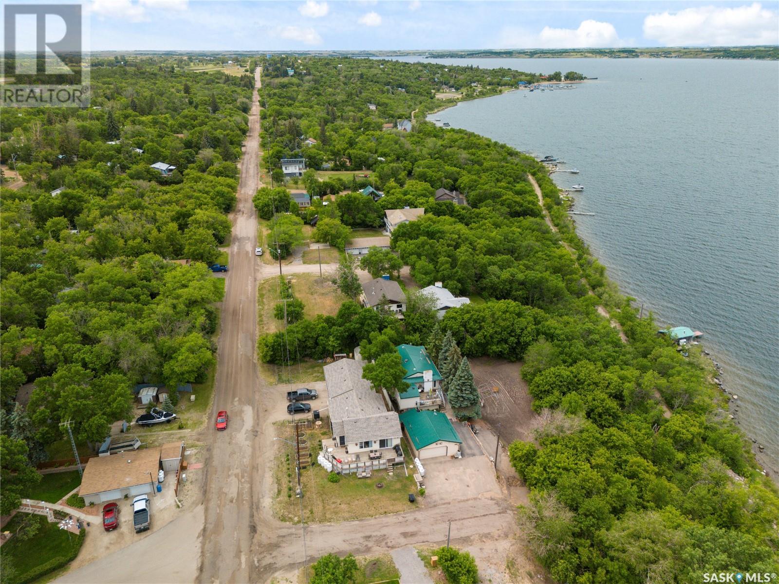 461 13th STREET E, regina beach, Saskatchewan