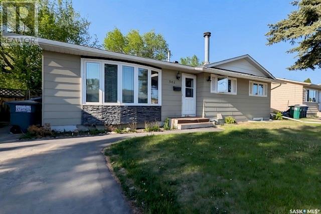 Property at 542 Fisher CRESCENT image 2