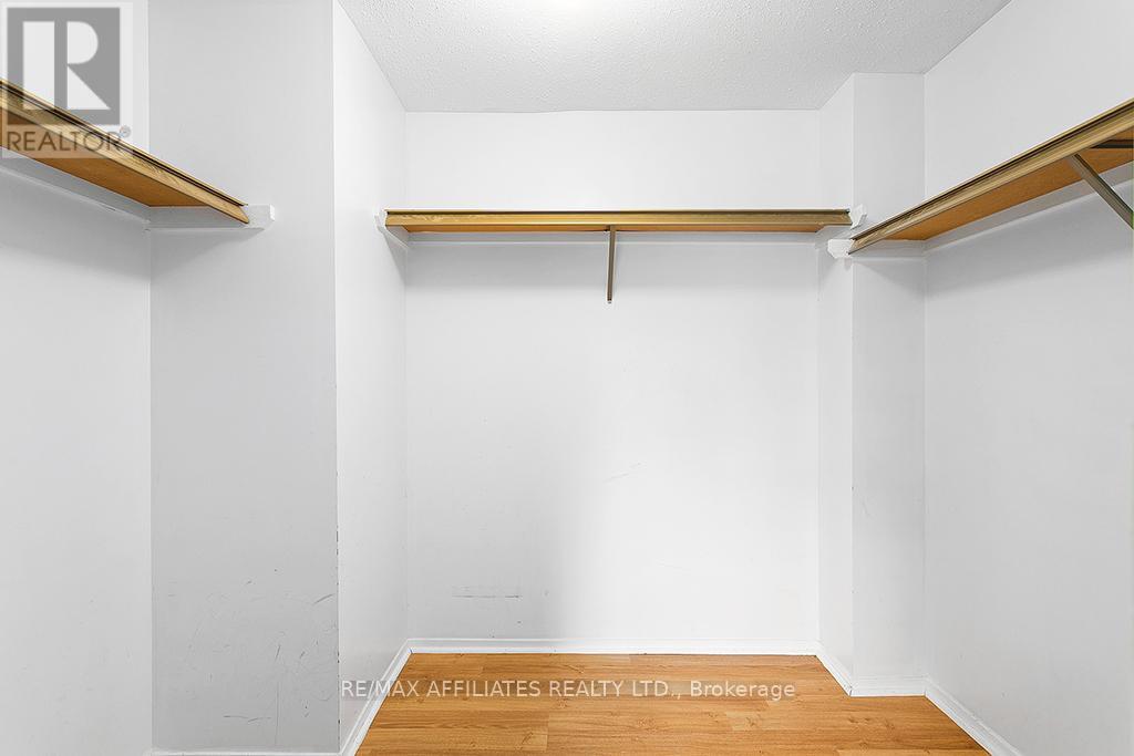 1911 Simard Drive, Ottawa, Ontario  K1C 3B9 - Photo 14 - X12232641