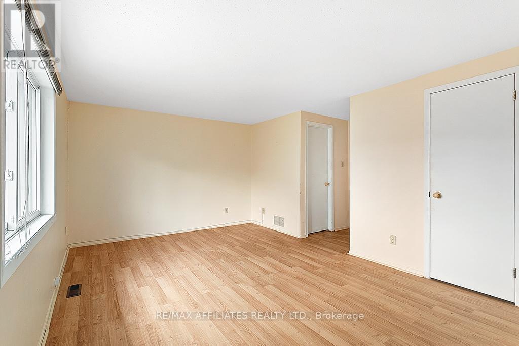 1911 Simard Drive, Ottawa, Ontario  K1C 3B9 - Photo 12 - X12232641